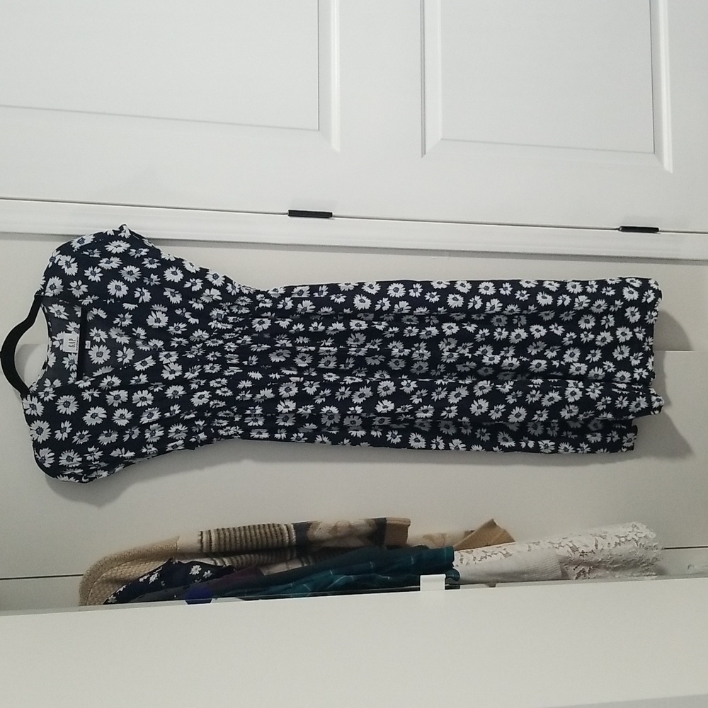 Gap maternity dress